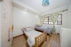 Highland Road (D19), Terrace #543062621